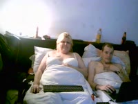 Wij zijn Sylvia 46 jaar en Paul 52 jaar en doen dit samen.Wij willen graag de mensen vermaken met ons sexgenot.Wij zijn voor alles in behalve  plas en poepsex..Dus heb je zin in een geil contact dan ben je bij ons op het goede adres.Tot horens en geile kusjes waar je maar wilt