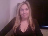 Charmant Sexy and very naughty So come and try me.