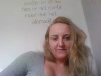 horny  blond girl, i ike to be your slut!