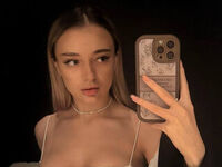 naked camgirl picture BertaVostal