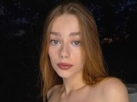 live teaser web cam EmilliaFox