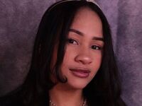 naughty camgirl NicolleMari