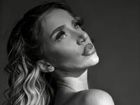 girl webcam show TiffanyAddams