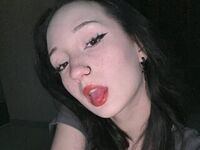 beautiful cam girl AccaBelow