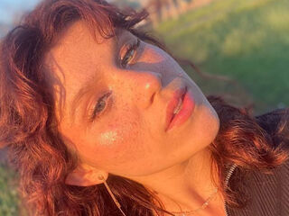 nude webcam AstridChing