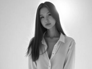 shaved pussy cam AstridManning