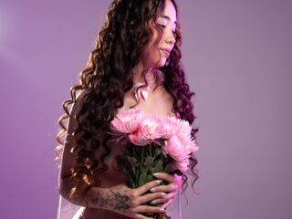 hot cam girl masturbating with sextoy BellaClaire