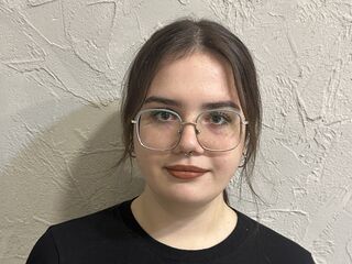 girl chatroom BettyWatkins