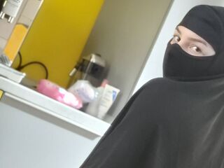 mastubating web cam girl BiaBlack