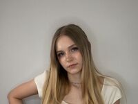 camslut masturbating CandiMalott