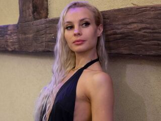 hot naked camgirl CathiGetsinger