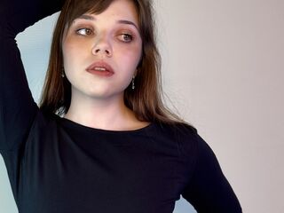 beautiful cam girl ChrissyHolgerson