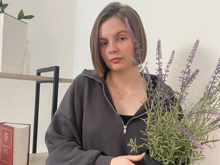 cam girl showing tits ClaraLucas
