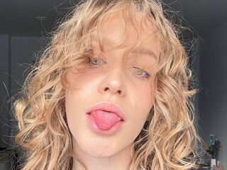 hot chatroom DaniaGanis