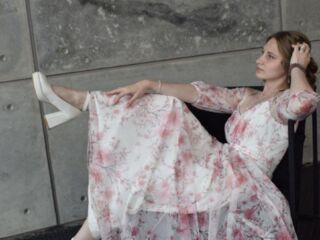 fingering webcamgirl picture EarleneConaghan