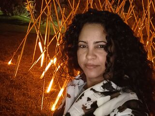 closeup cam ElaMerisan