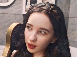 naked girl with webcam masturbating with sextoy EliseGianola