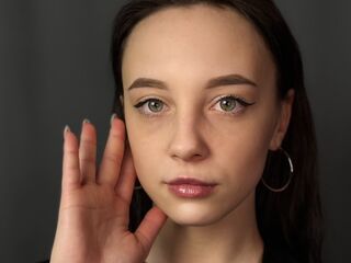 naughty camgirl fingering pussy EllynDarvish