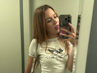 cam girl playing with sextoy ElnaMana