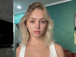 streaming live webcam EveMorrison
