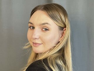 adult live web cam FloraBrenden