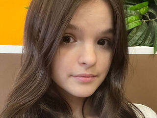 online chat GiannaHarrison