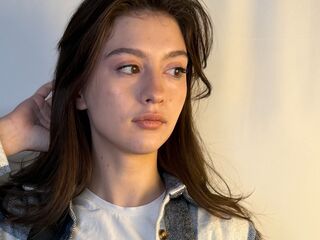 chatroom webcam photo HermilaKegerries