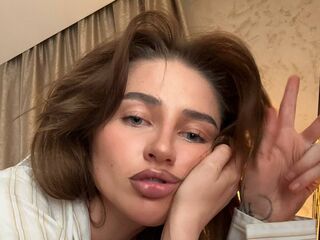 live chat room HippieChristie