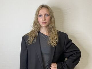 live webcam girl IrinaVelzeboer