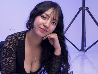 closeup IsabellaBot