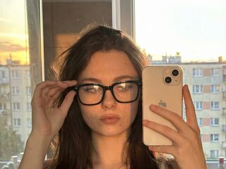 girl topless chat JaquelynKonkel