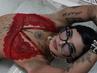 fingering girl JessiHilton