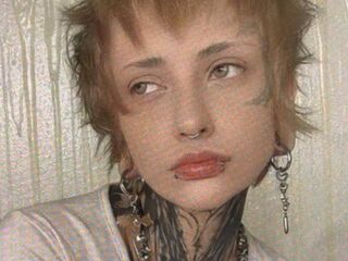 naked webcam girl photo JulianeVerdier