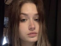 kinky cam JulieannGomaz