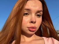 masturbating camgirl KarinaSavastru