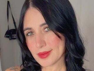 naughty cam girl fingering shaved pussy KattyRisk