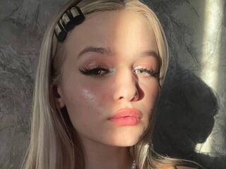 naughty cam girl masturbating KianaStark