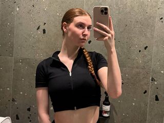 cam girl spreading pussy LessieNunz
