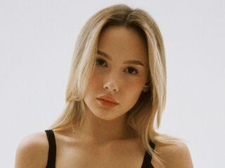 naked girl with webcam masturbating with vibrator LeticiaTso