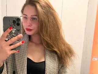 free chatroom LillieMann