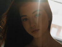 naked camgirl fingering pussy LisaColee