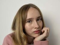 naked camgirl photo LisetteMaupredi
