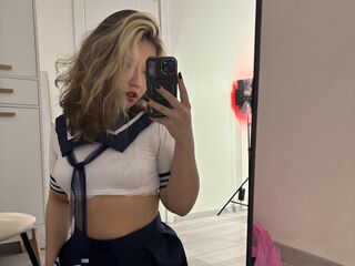 camgirl playing with sextoy LupitaHinger