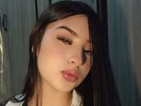 fingering girl chatroom MadelynFiore