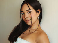 camslut spreading pussy MaiaValentini