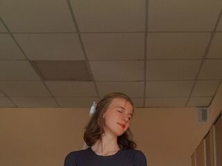 naughty camgirl fingering pussy MaryjanePorter