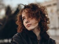 cam girl playing with dildo MelisaEischens