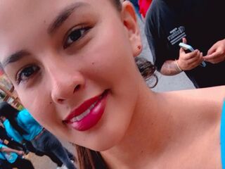 girl topless chat MiaRosele