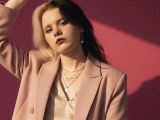 chat room live sex cam MindyCollyn