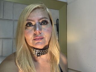 strip show RoxaneGrace